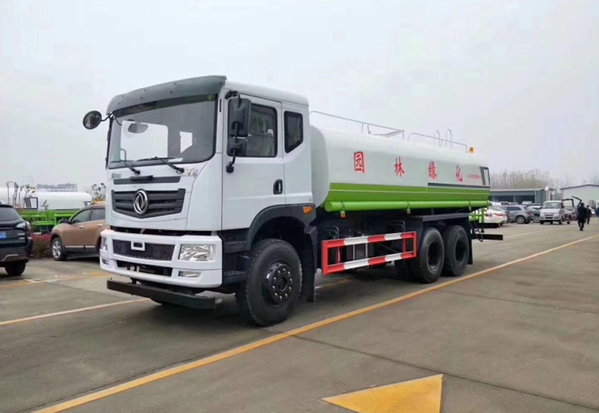國(guó)六東風(fēng)華神灑水車(chē)