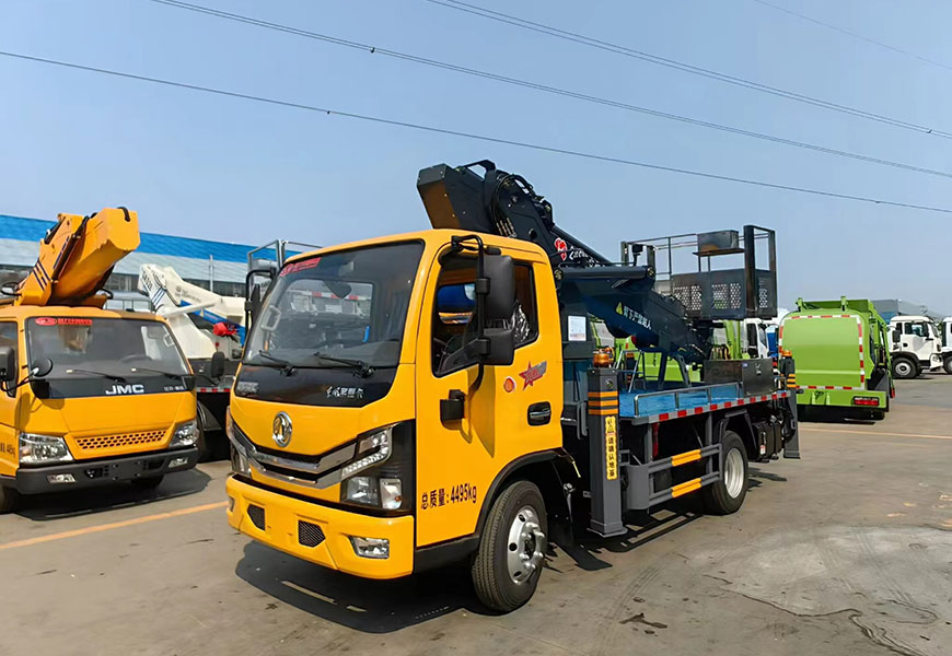 東風(fēng)多利卡28米|31米藍(lán)牌伸縮臂高空作業(yè)車(chē)