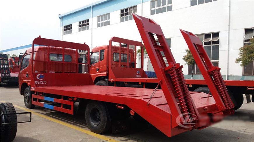 東風(fēng)福瑞卡藍(lán)牌平板車(chē)運(yùn)輸車(chē)