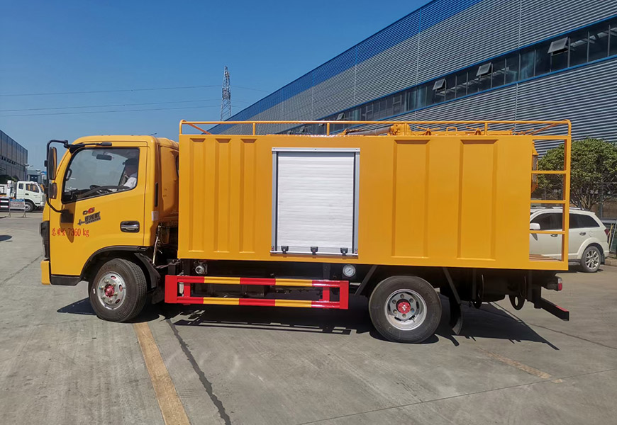 多利卡污水處理車(chē)