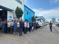 發(fā)揚基層黨員模范先鋒作用昂揚斗志不懼高溫酷